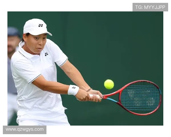 网球名将强势回归国际赛场 展现惊人竞技状态引发热议 网球名将强势回归国际赛场 展现惊人竞技状态引发热议